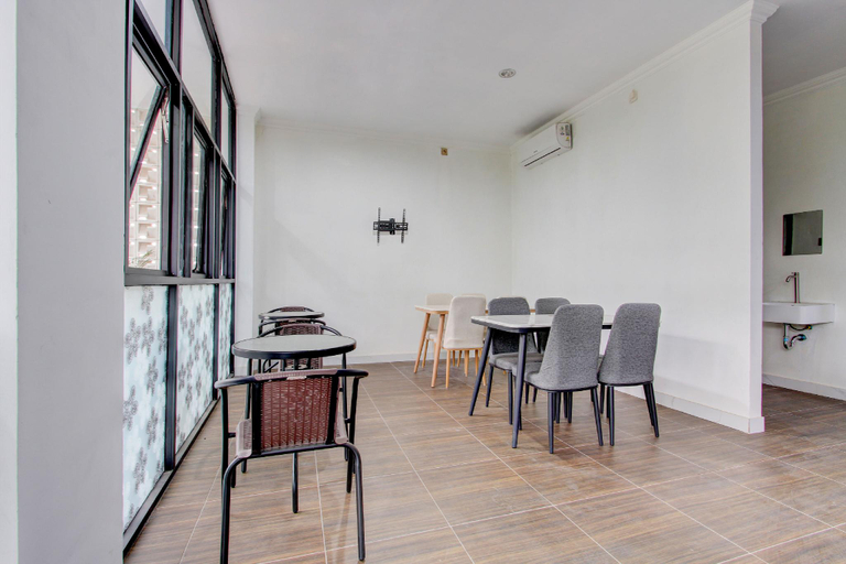 Others 4, Capital O 93266 Palmier Hotel, Sleman