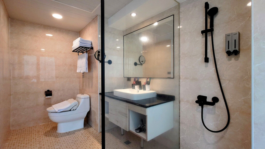 Bathroom 5, Hub Hotel Taichung Wenxin Branch, Taichung