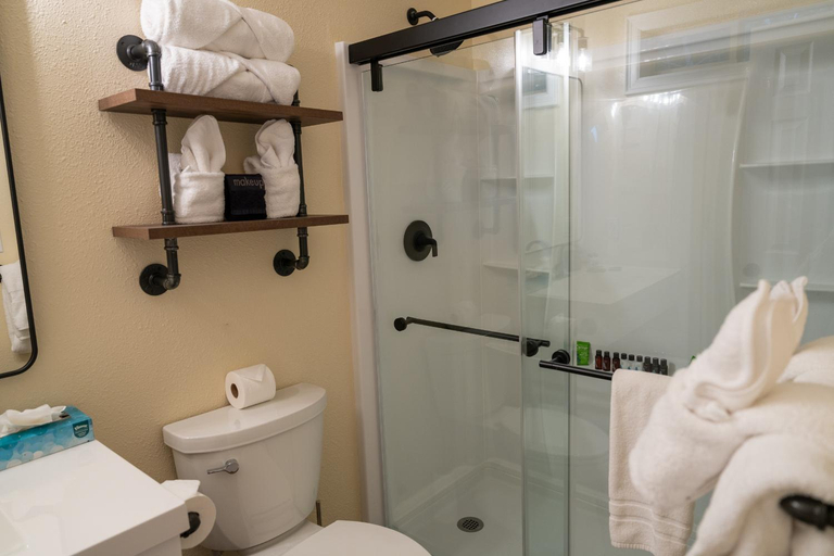 Bathroom 3, Ouray Riverside Resort - Inn & Cabins, Ouray