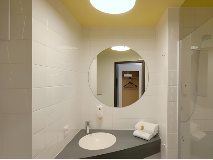 Bathroom 9