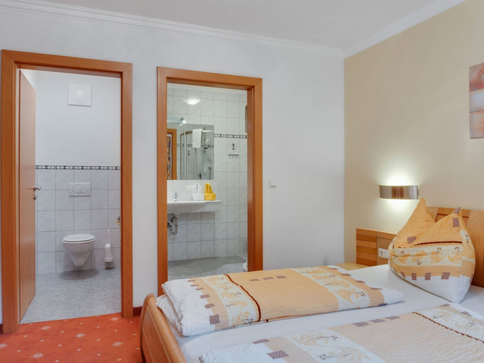 Bedroom 4, Apartment in Kleinarl Near Ski Amade, Sankt Johann im Pongau