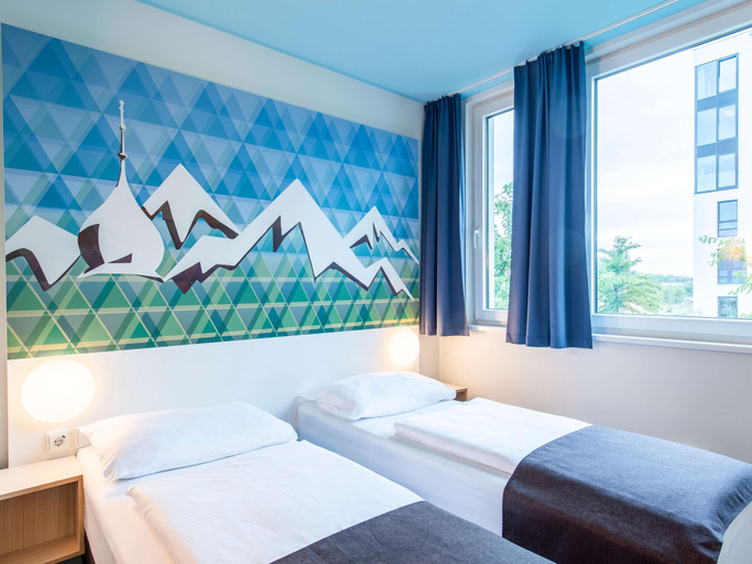 Bedroom 1, B&B Hotel Rosenheim, Rosenheim