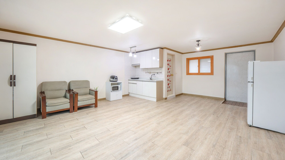 Others 5, Ganghwa Sol Orem Pension, Ganghwa