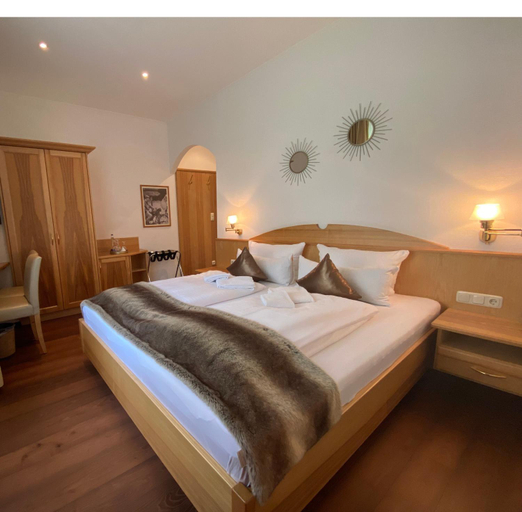Bedroom 2, Turmhaus Boutique Hotel, Miesbach