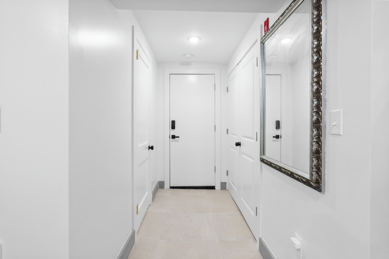 Cozy Comfortable and Quiet Suites LL, Philadelphia