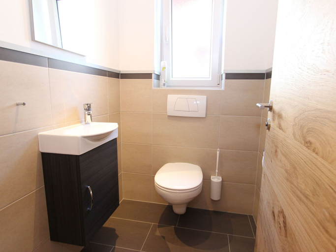 Bathroom 3, Spacious Holiday Home in Goldegg near Ski Area, Sankt Johann im Pongau