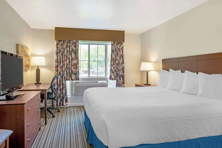 Bedroom 3, Best Western Clovis Cole, Fresno