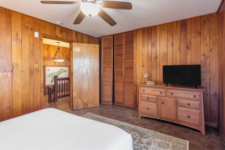 Bedroom 3, Asher by Avantstay Mountain Escape + Pool/spa, Buncombe