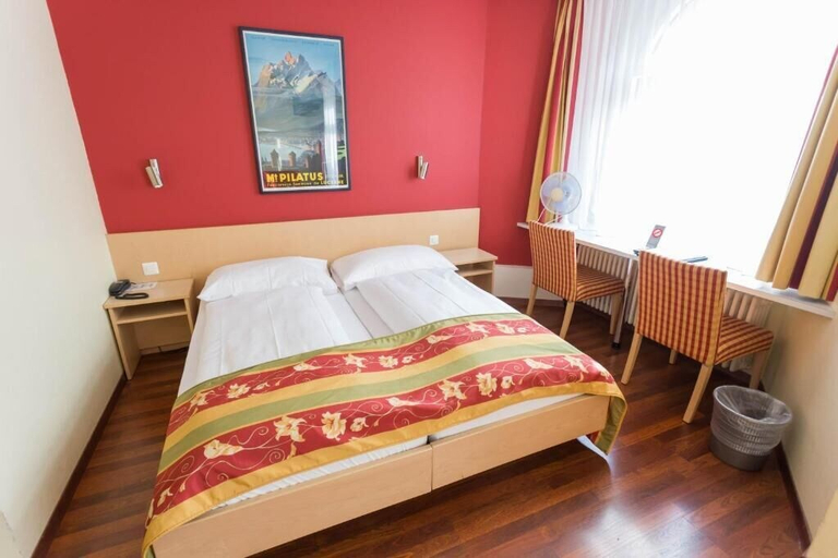 Bedroom 3, Hotel de la Paix, Luzern