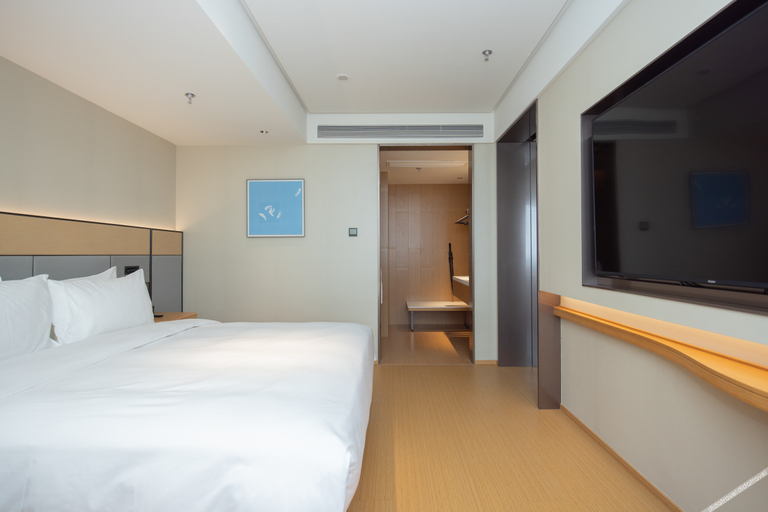 Bedroom 2, Ji Hotel Changshu Binjiang Bihu Road, Suzhou