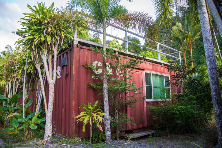 Exterior 1