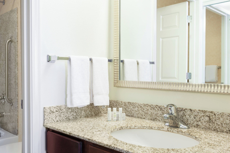 Bathroom, Residence Inn by Marriott Laredo Del Mar, Webb