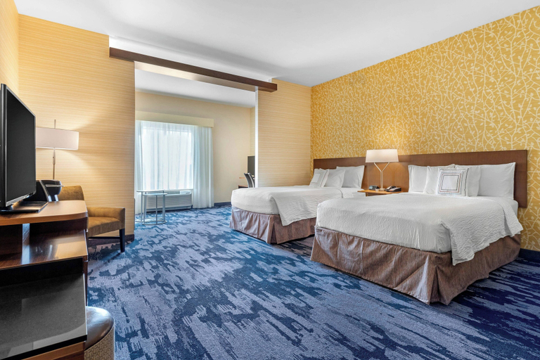 Bedroom 4, Fairfield Inn & Suites by Marriott Mebane, Alamance
