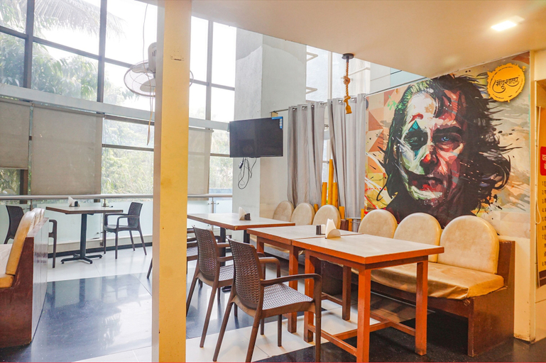 Food & Drinks 3, Oriva Deccan 8, Pune