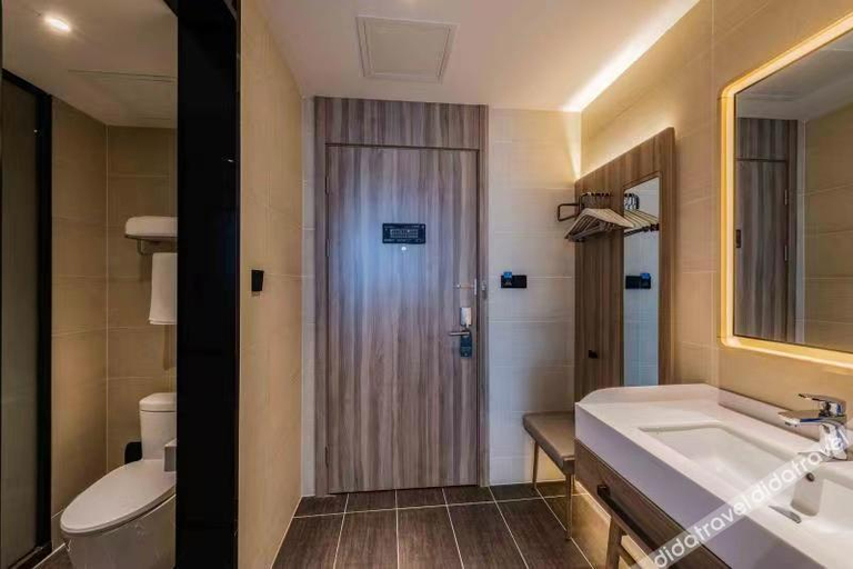 Bathroom 3, Hanting Hotel Shijiazhuang Zhengding Ancient City South Gate, Shijiazhuang