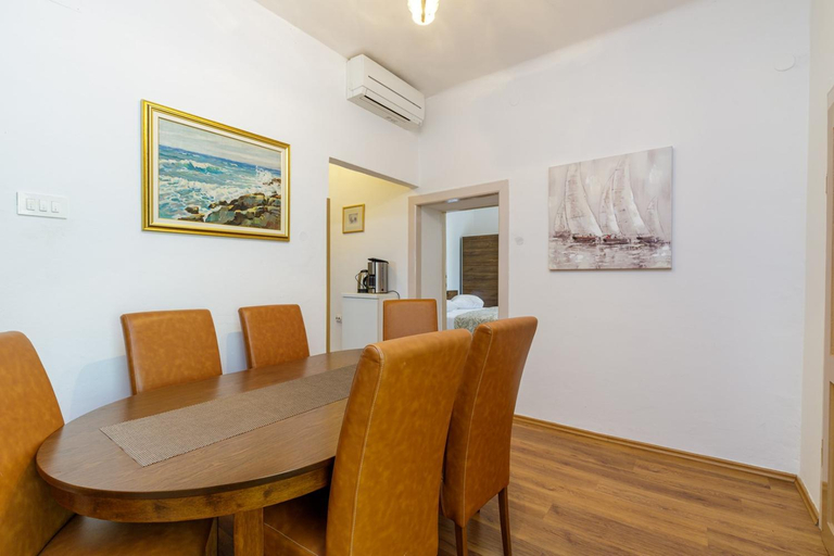 Others 5, Apartments Stefi 869, Medulin