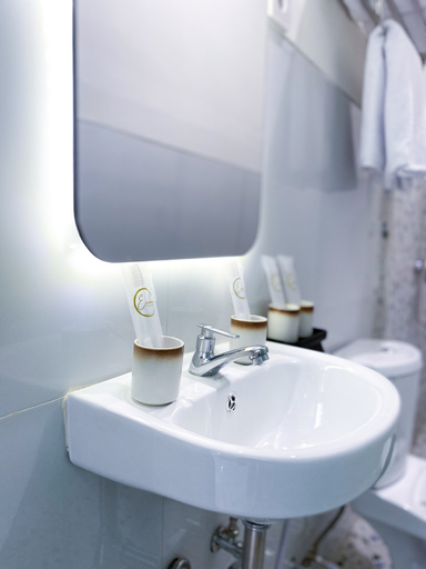 Bathroom 11
