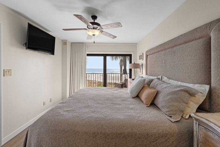 Bedroom 2, Beachside Bliss by Avantstay Beachfront w/ Pool, Bay