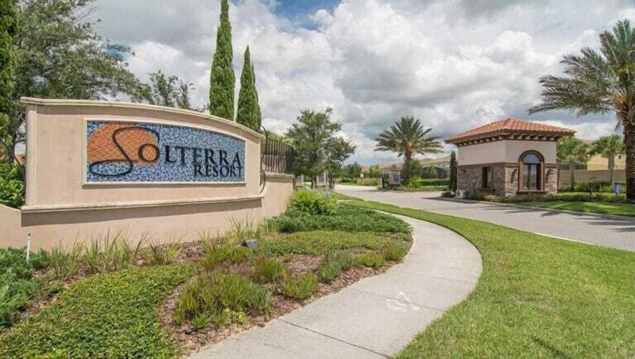 Exterior & Views, 5BR Modern Home Near Disney, Themed Rooms, Pool, Polk