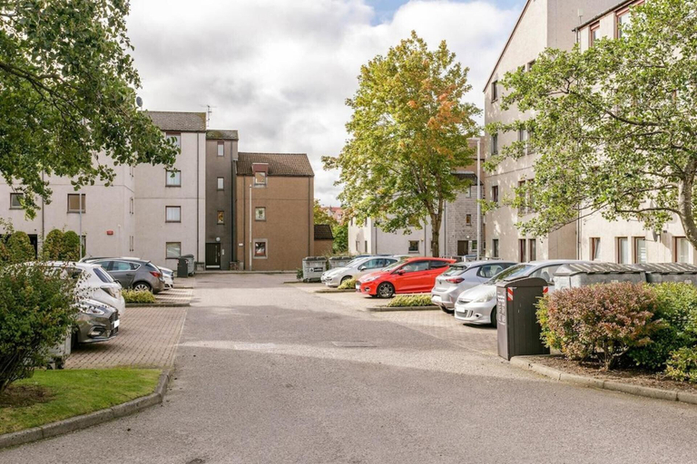 Exterior & Views, 2 Bed Flat - Sleeps 4 - Parking - Wifi, Aberdeen