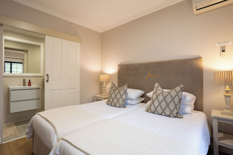 Bedroom 4, Vino Self Catering Apartment, Cape Winelands