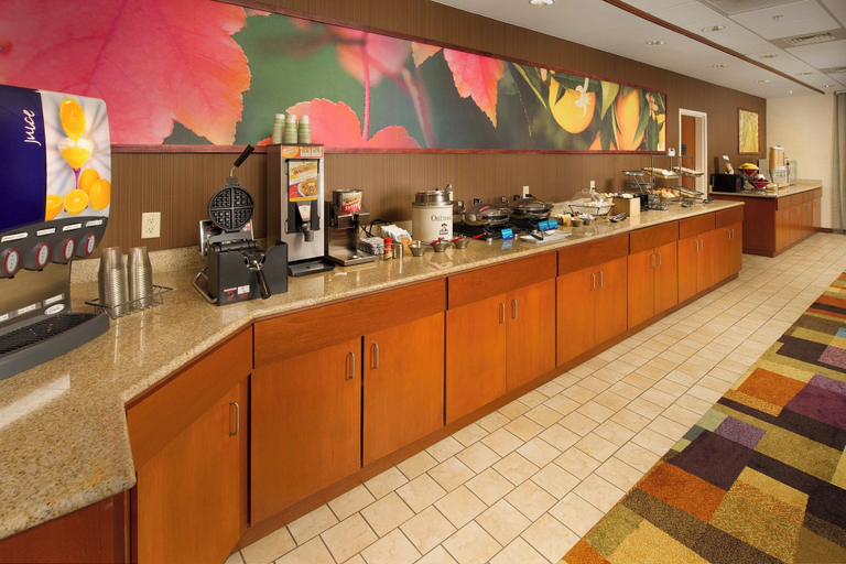 Food & Drinks 5, Fairfield Inn & Suites by Marriott Marshall, Harrison