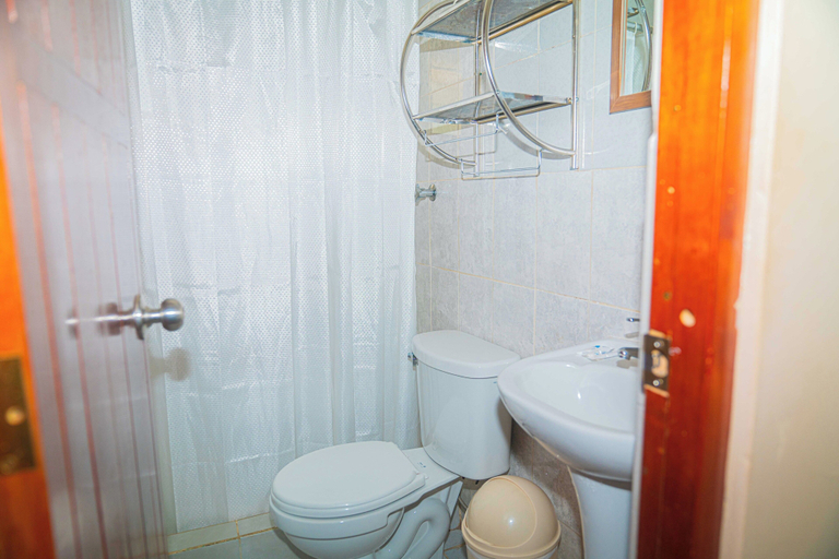 Bathroom, LA CASA DE OLLANTA, Urubamba