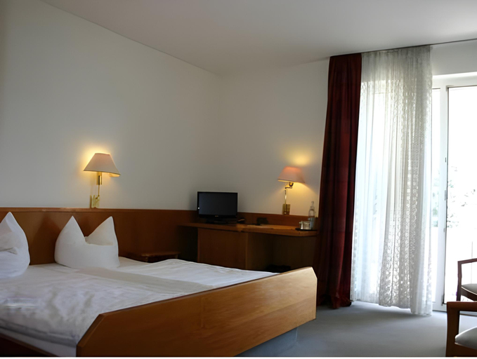 Bedroom 16