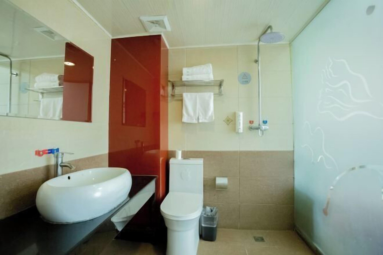 Bathroom 3, Laike Hotel (Harbin Railway Station Museum), Harbin