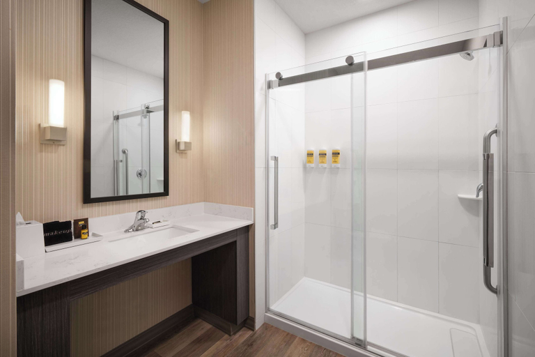 Bathroom 4, Best Western Plus Prince George, Fraser-Fort George