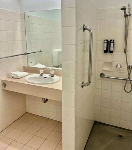Bathroom 4, Best Western Plus Launceston, Launceston - Pt B