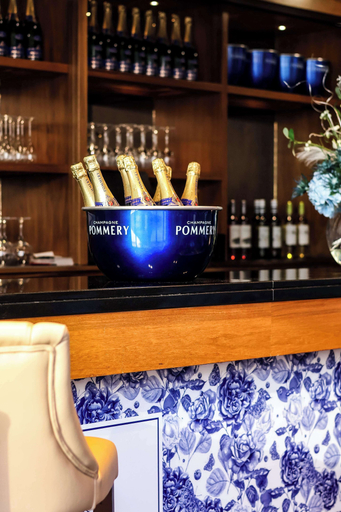 Food & Drinks 5, Radisson Blu Hotel Cardiff, Cardiff