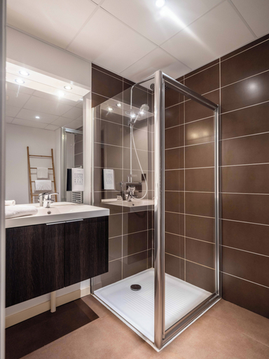 Bathroom 5, Westotel Life Appart’hôtels Carquefou - Résidence 4 étoiles, Loire-Atlantique