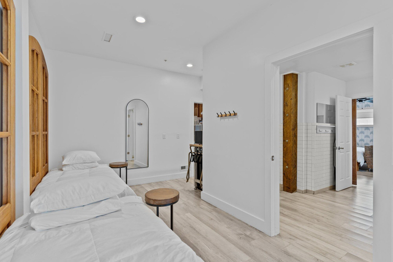 Bedroom 2, Guest House Topsail, Pender