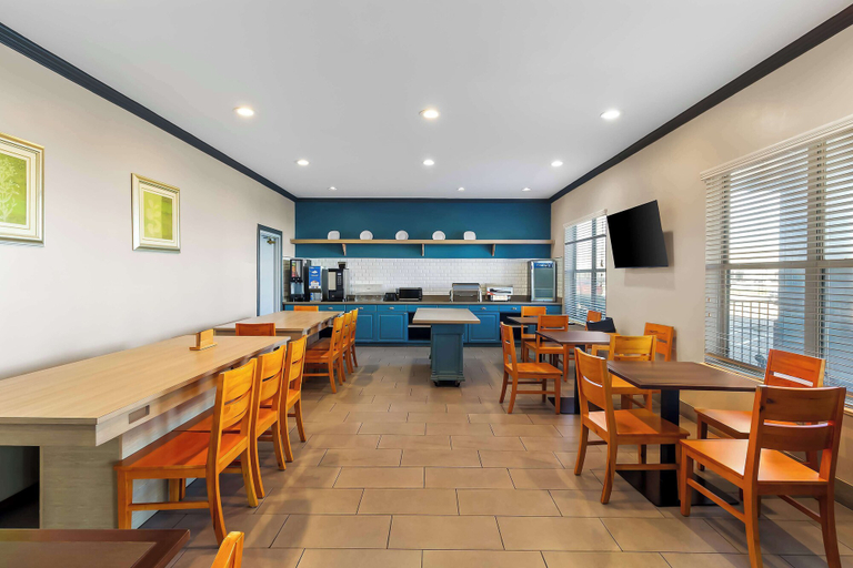 Food & Drinks 5, Sonesta Essential IAH Airport JFK Boulevard, Houston