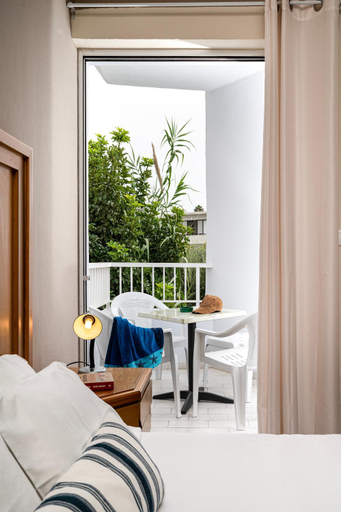 Others 2, Manias Apartments, South Aegean