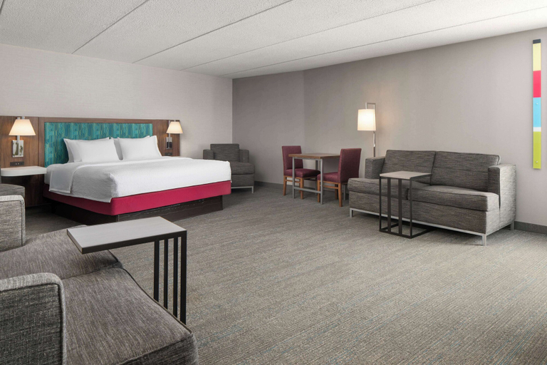 Bedroom 3, Hampton Inn Sturbridge, Worcester