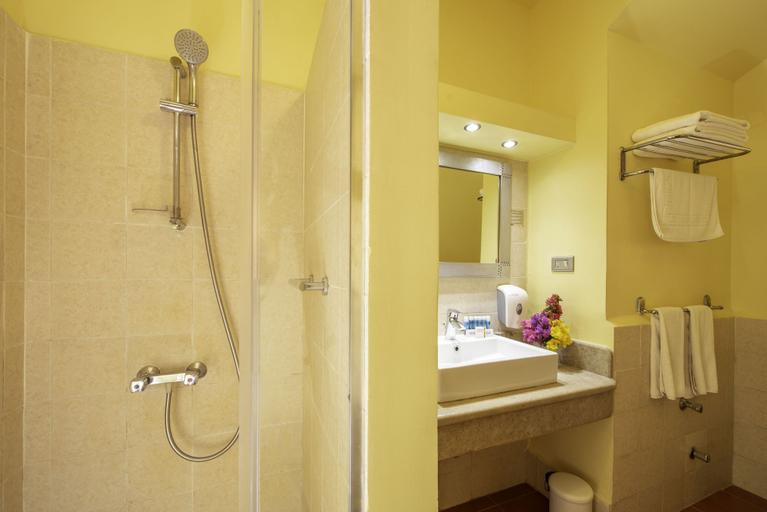 Bathroom 5, Three Corners Rihana Resort, Al-Ghurdaqah 2