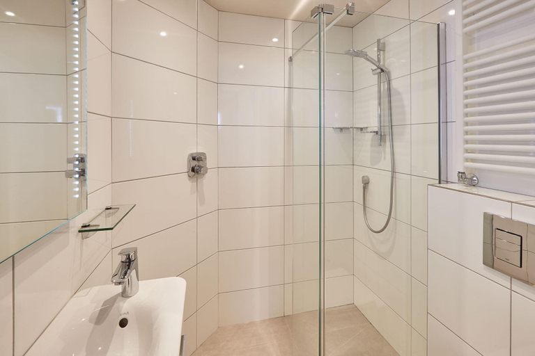 Bathroom 3, Turnstone Cottage, North Yorkshire