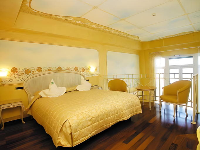 Bedroom 15