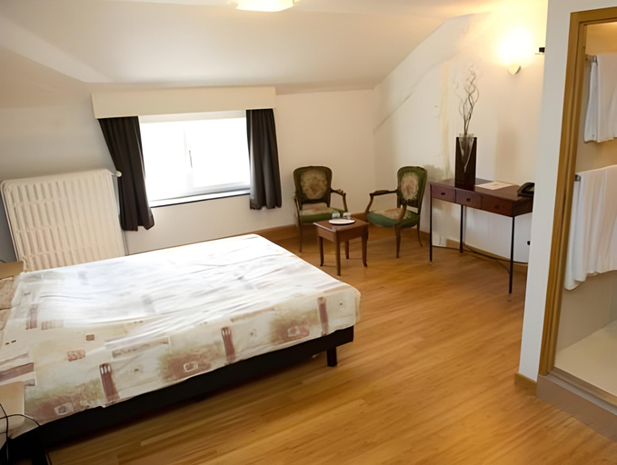 Bedroom 17