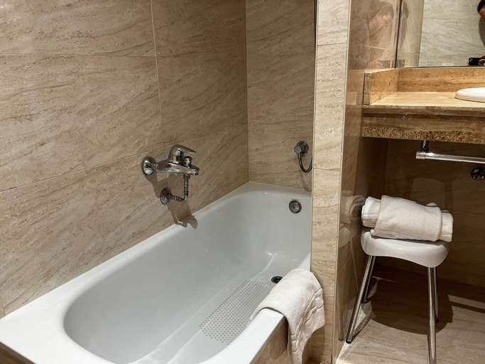 Bathroom 4, Holiday Inn Express Logrono Rioja by IHG, La Rioja