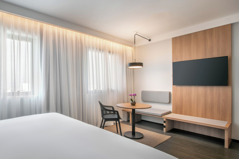 Bedroom 18
