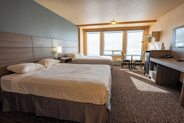 Bedroom 3, Ramada by Wyndham Cranbrook, East Kootenay