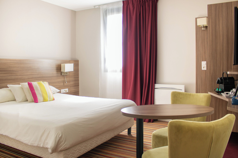 Bedroom 1, Brit Hotel Dieppe, Seine-Maritime