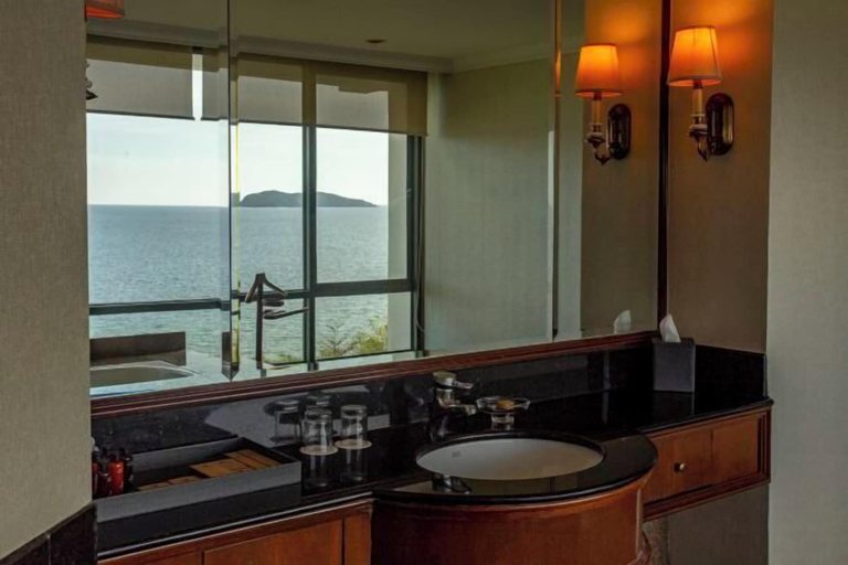 Bathroom 14