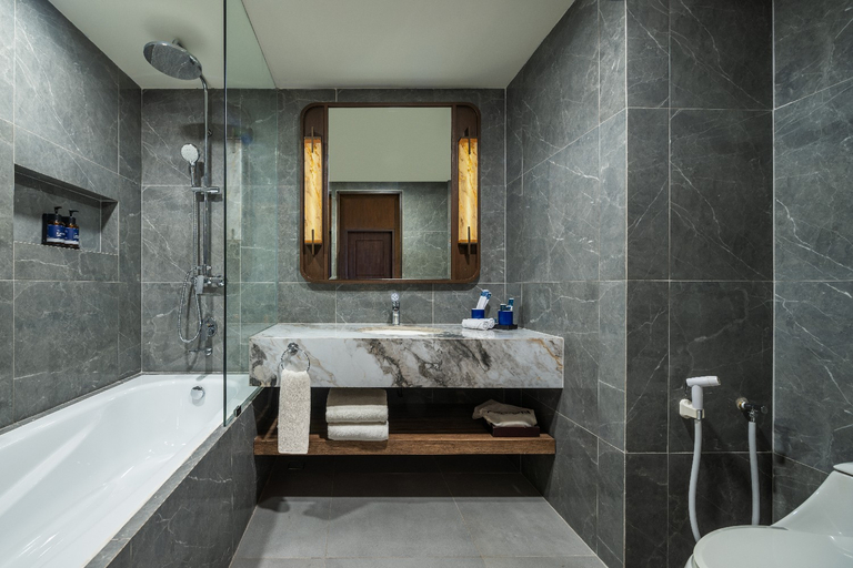 Bathroom 11