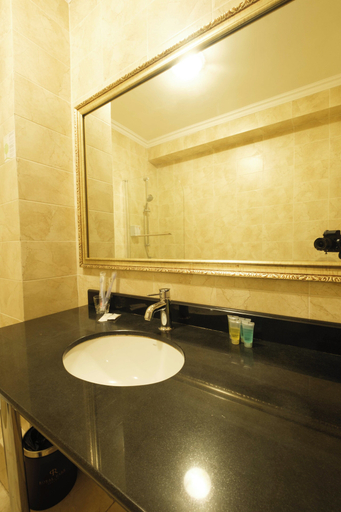 Bathroom 4, Reikartz Astana, Astana City