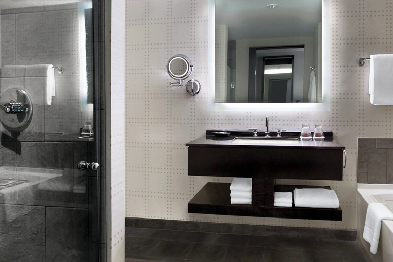 Bathroom 11