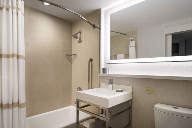Bathroom 4, San Francisco Marriott Union Square, San Francisco